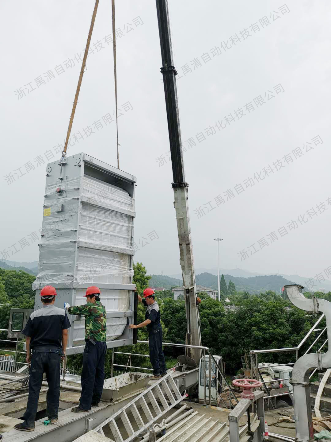 建德内进流板式格栅系统设备采购及安装项目